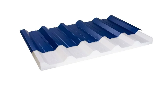 Telha sanduíche de aluzinco na cor azul