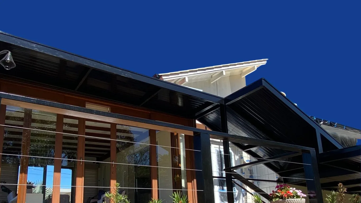 Telhas metálicas instaladas em residência na Serra Gaúcha — Gramado, Canela, Ivoti/RS